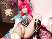 Ahri Cosplay - League of Legends