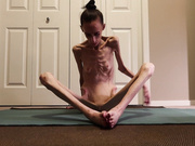 anorexic MuseJ 12-12-2022 8t00776