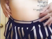 Jamie shows off titties