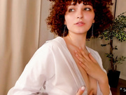 curlymonicca  230707 FIRST DAY titty tease w flashes01