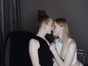 maria_paynex hot kiss