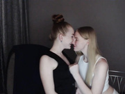 maria_paynex hot kiss