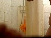 Espiada en la ducha a mi hermana 1