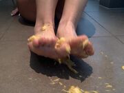 MissTiff Peeling N Squashing A Banana With Feet in private premium video