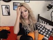 Sexy blonde webcamgirl
