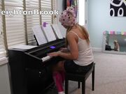 LeightonBrooke Premium Piano2