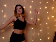 Lia_Hetty dancing
