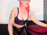 Webcam girl in leather leggings 31