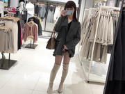 [TS] Suki TRANS Shopping Mall Pissing And Cumshot