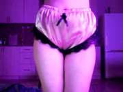 blossom__babe saf gnd wet, see thru, many oops flashes 6/10