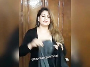 Heavy boobs of Sapna bhabhi
