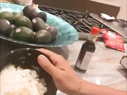 Lyna Perez - Eats and chatting (Live)
