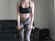 STREAMER STPEACH WORKOUT AND BICEP FLEXING CLIP