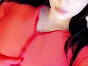 okichloeo showing her tits